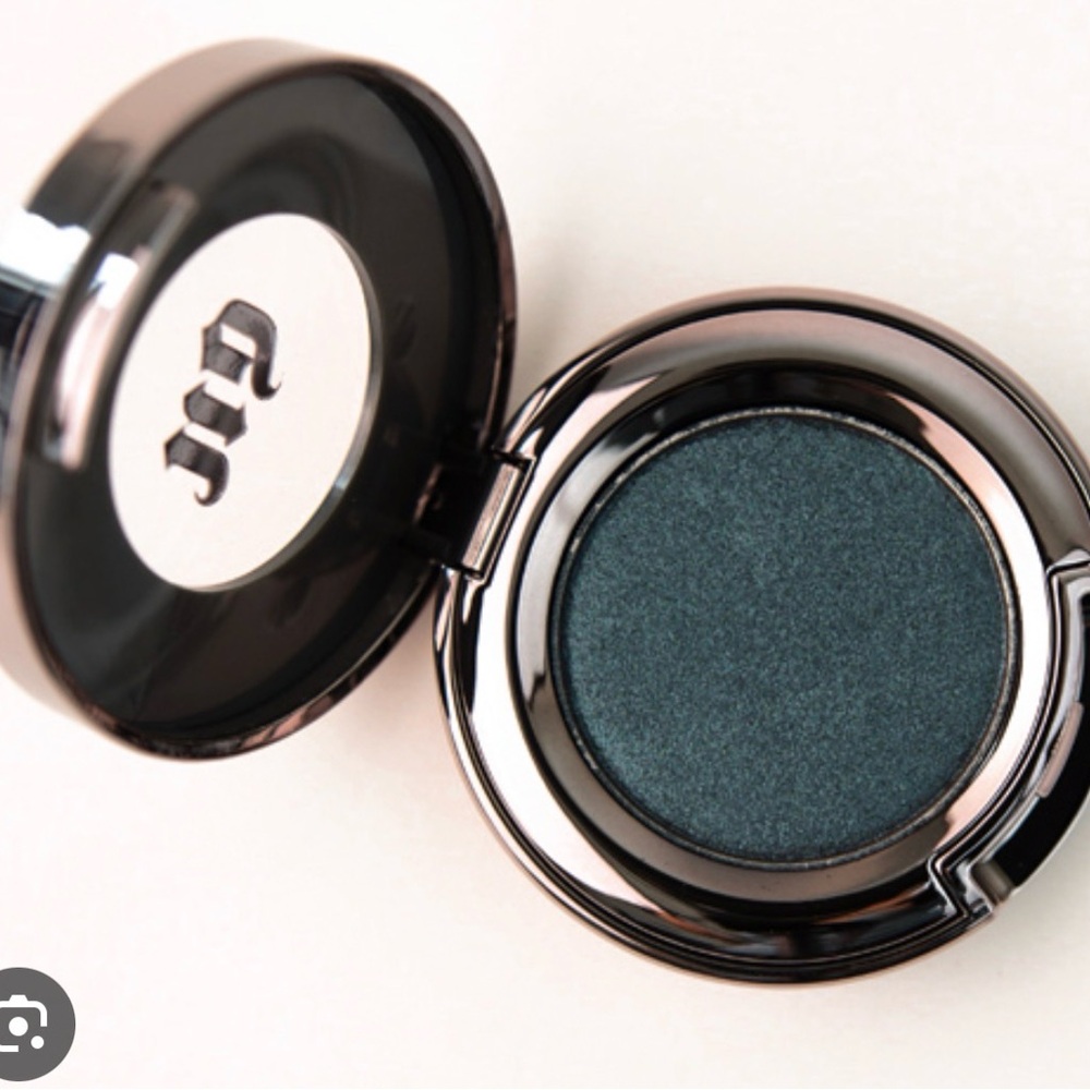 Urban Decay loaded Eyeshadow discontinued